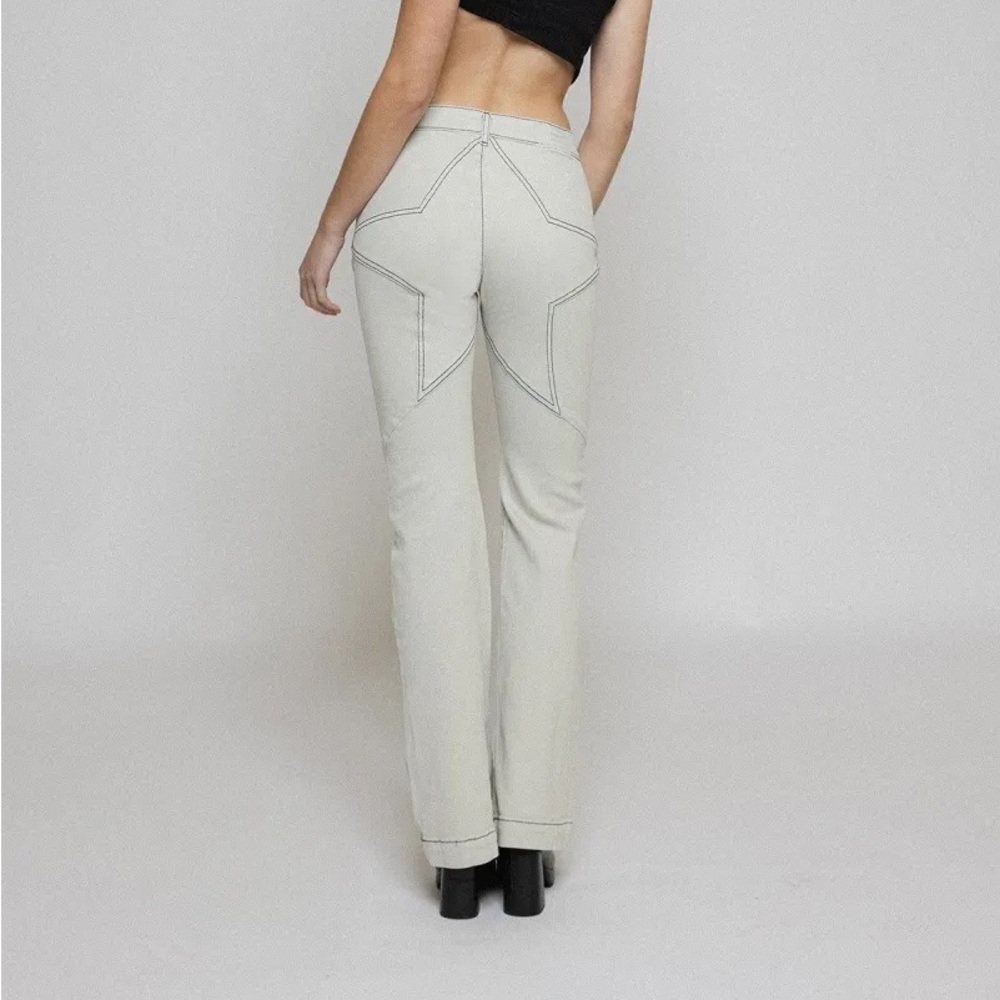 NWOT REVICE Venus Flare Jeans - Picture 2 of 10